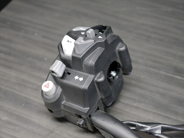 専用ページ R52588 CBR1000RR-R SP SC82 純正 左 集合ハンドル スイッチ ASSY
