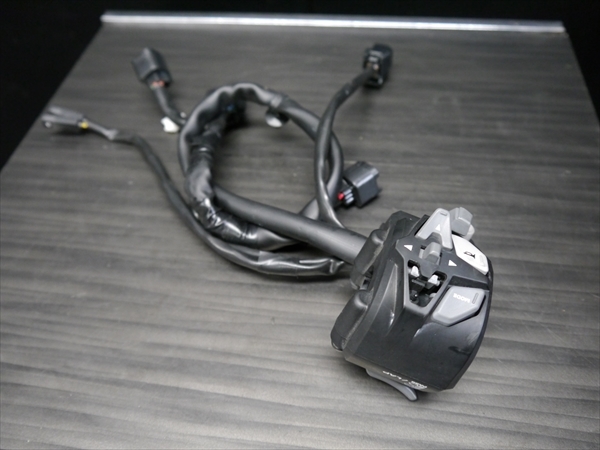 R52588 CBR1000RR-R SP SC82 純正 左 集合ハンドル スイッチ ASSY