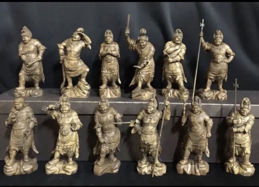 珍品 総柘植材 精密細工 古美術 時代木彫 仏教美術 薬師12神将
