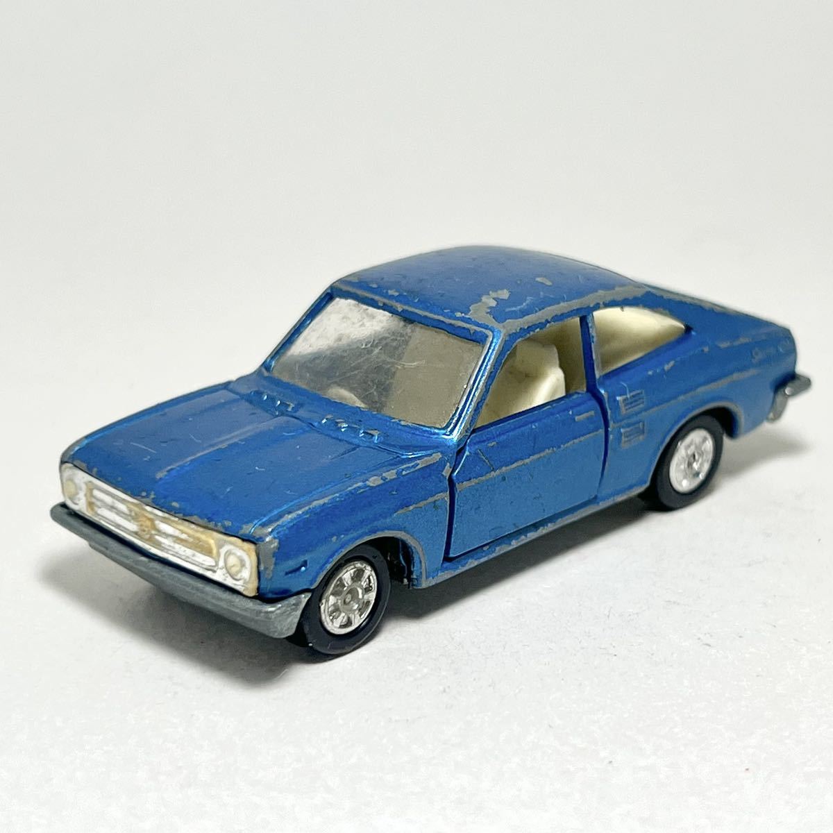 日本製トミカ】No.8-1-4 ○入手難易度C○ 日産 サニー クーペ 1200GX 