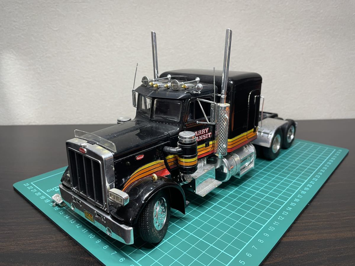 1/24 Revell PETERBILT 359 ピータービルト トレーラーヘッド レベル 