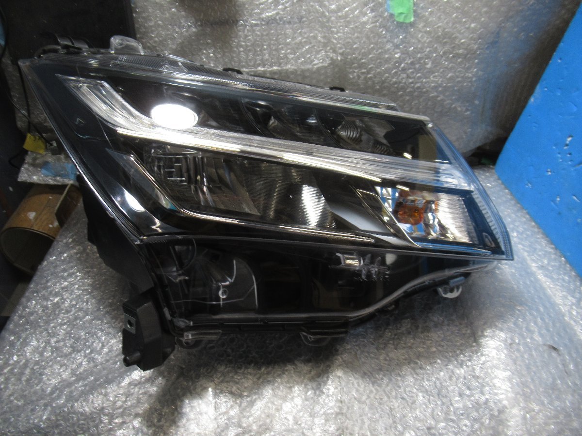 10571]/ タンク M900 右ヘッドランプ タンク トヨタ | LED専門店