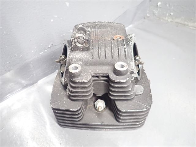 εEN27-90 ヤマハ TW200E DG07J 平成13年式 エンジン シリンダーヘッド マフラー取付フランジボルト欠損有り！