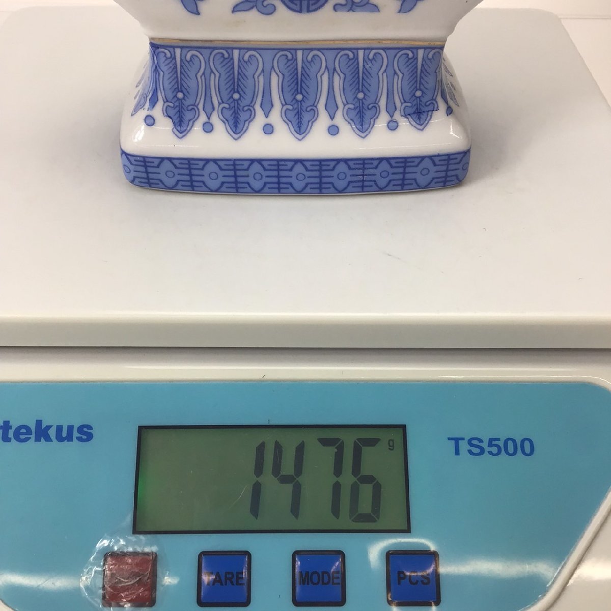 飲料・酒 台湾前総理蒋介石先生100歳記念酒、美しい青白陶器製焼酎
