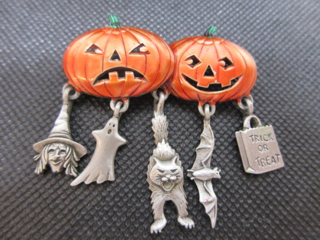 ハロウィンのブローチ★パンプキンのおばけ他★JJ刻印（hal01)