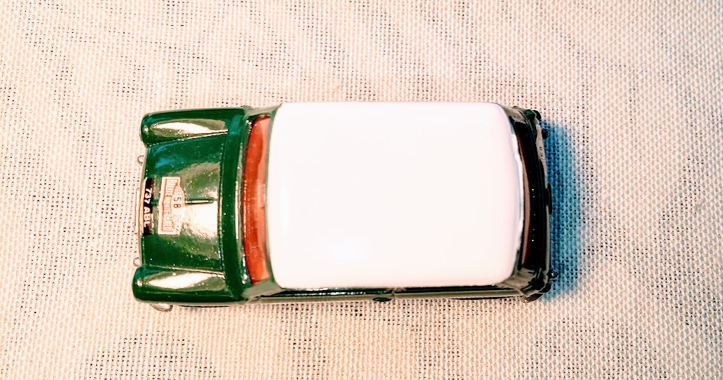 トミカ ミニクーパー トラフィック モンテカルロラリーカー ゼッケン37