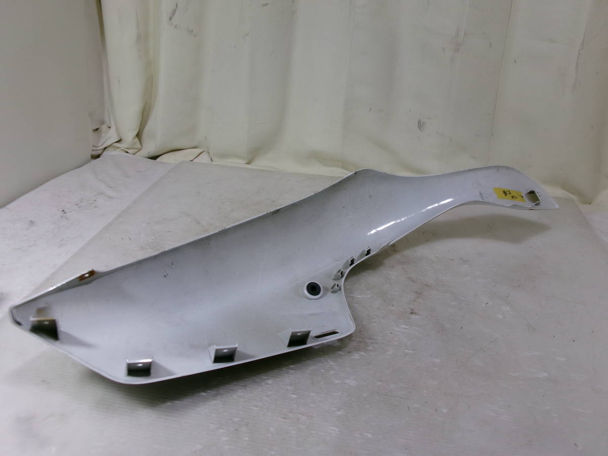 スズキ RGV250 ガンマSP、VJ23A 純正 右シートカウル
