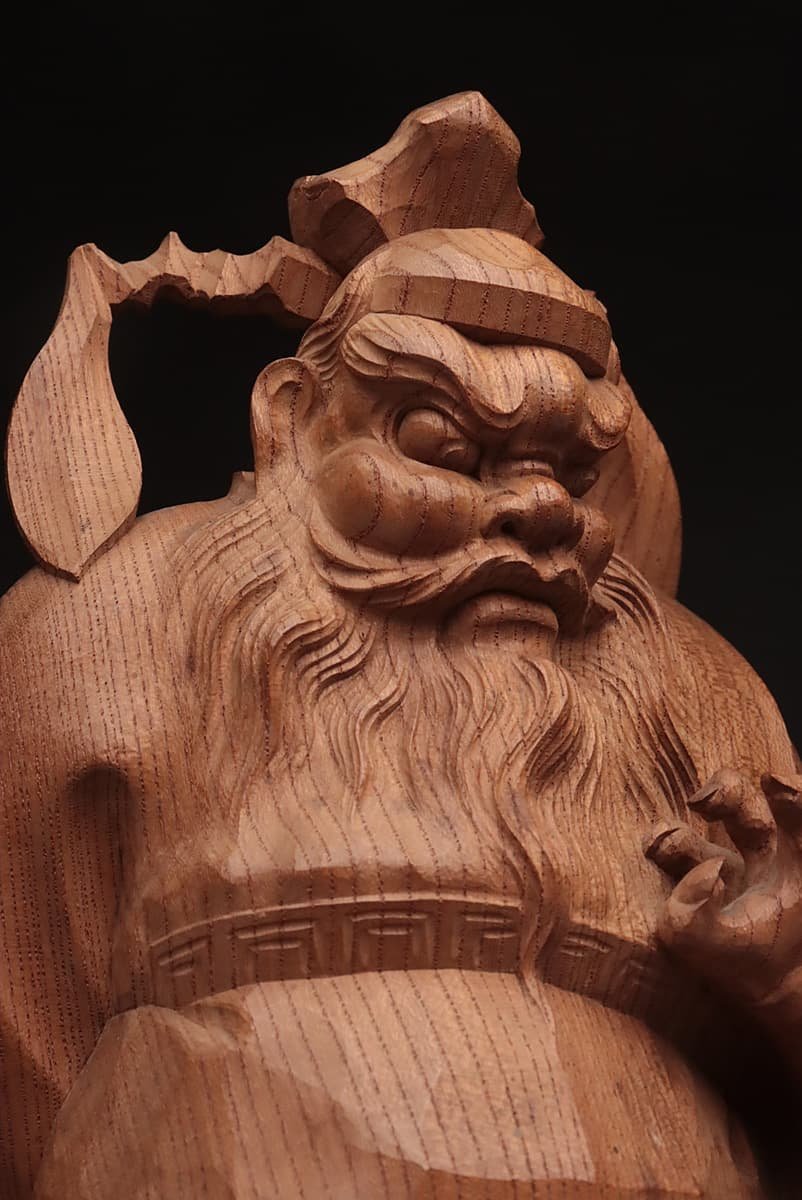 EM482 【中村 功正 作】木彫 鍾馗像 高41.5cm 重2.8kg・木彫鍾馗鬼退治