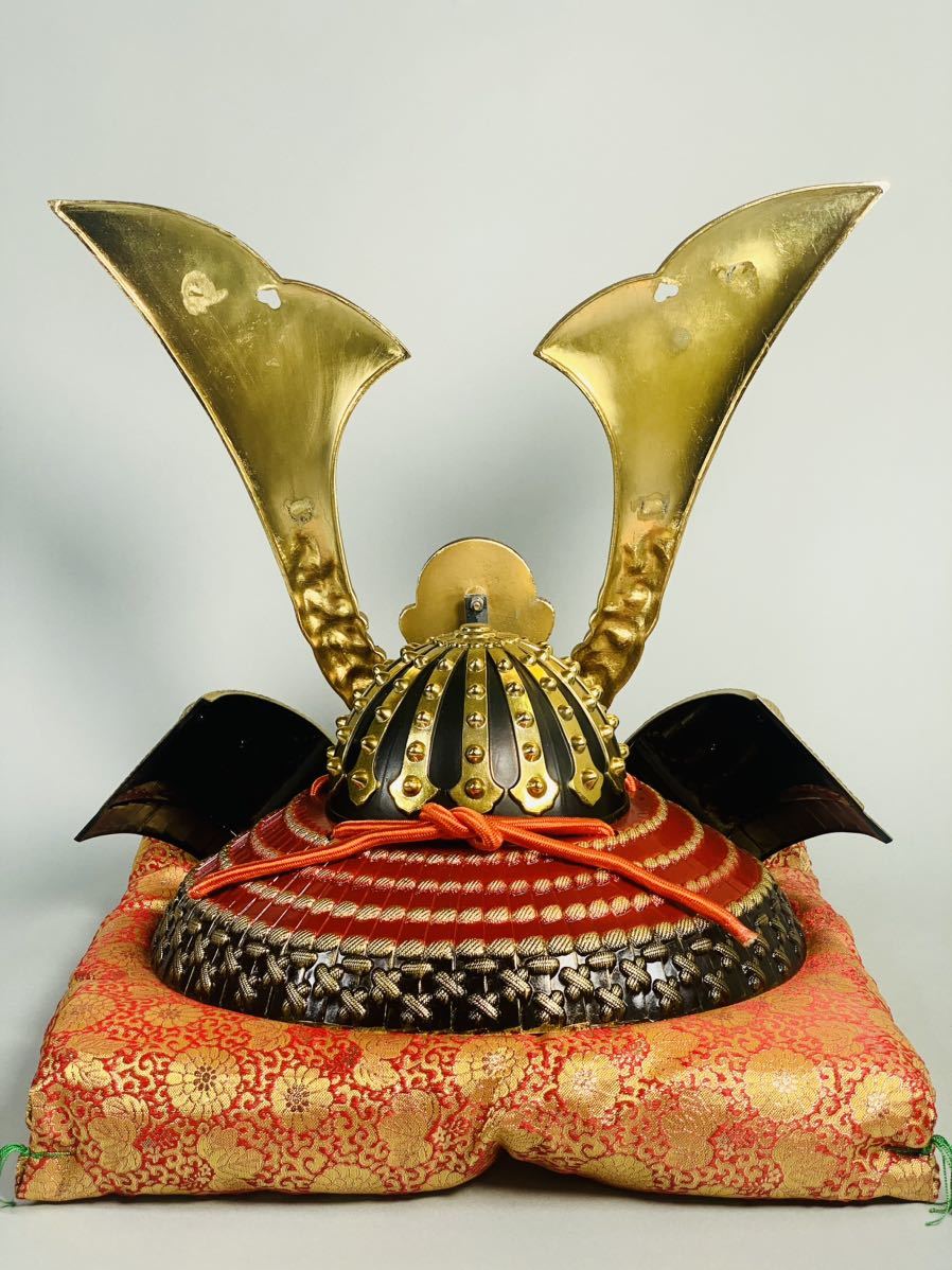 【伝統鋳芸】出世 獅子兜 瑞島謹製 重量6kg (商標登録: 大楠公) 伝統鋳芸出世 獅子兜 瑞島謹製 重量6kg (商標登録: 大楠公) 伝統鋳芸