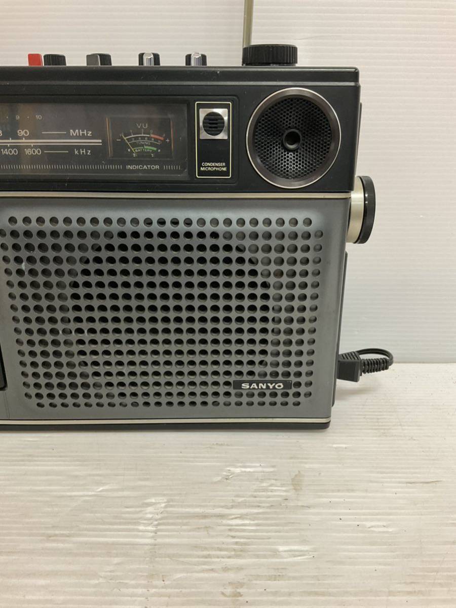 SONY サンヨー 昭和レトロ 2AMPLIFIER 2SPEAKER ラジオカセ 当時物 MR-8160