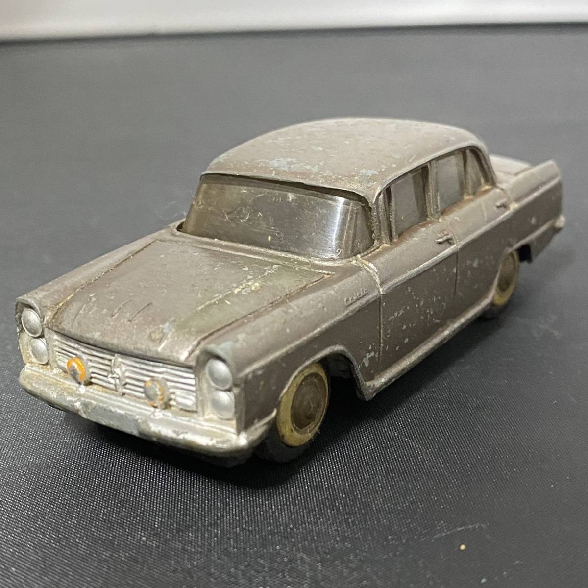 No.10 セドリック Nissan Cedric モデルペットNo.10ニッサン | アサヒ
