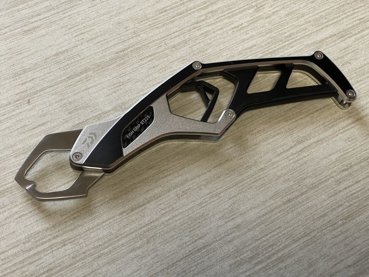 ダイワ(DAIWA) フィッシュグリップ ST225 シルバー