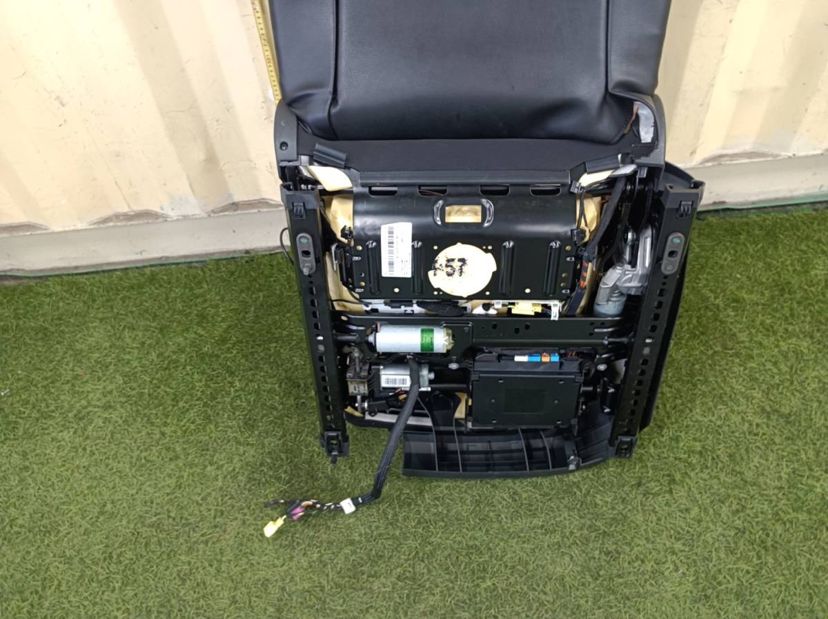 GH-3CAXX　3CAXX　2.0 FSI　パサート バリアント　フロントシート　右　エアバッグ無し　2007　走行124532Km　中古　＃hyj　NSP89655