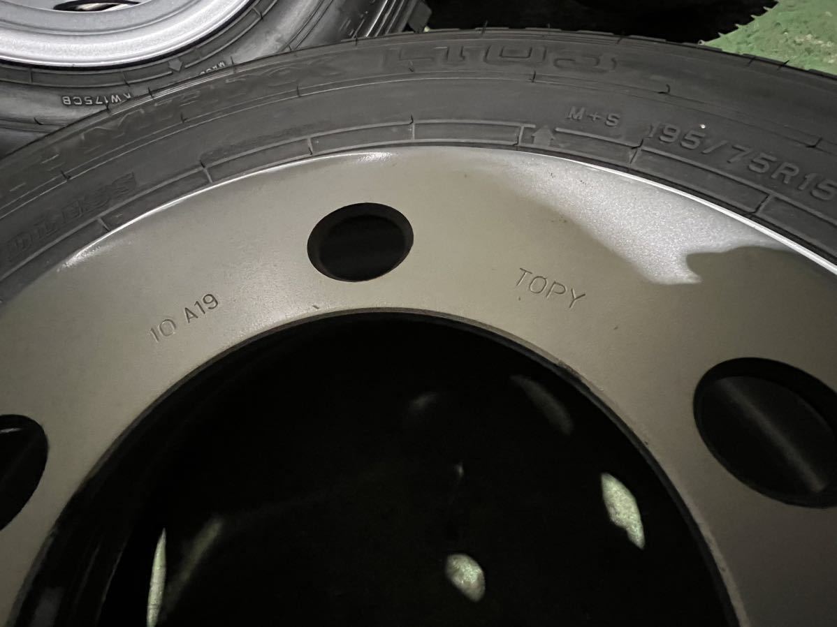 ☆イスズ・エルフ・195/75R15・スタッドレスタイヤ・鉄ホイール付き・6