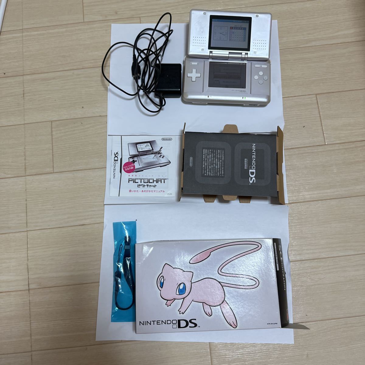gH024a [訳あり] ニンテンドー DS 本体 ミュウエディション / NINTENDO 