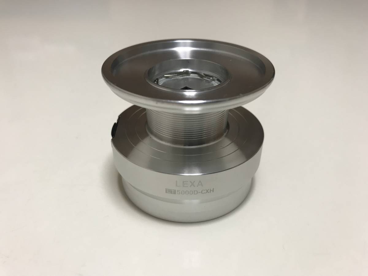 19レクザLT5000D-CXH スプール2個&ドラグノブ 19レクザLT5000D