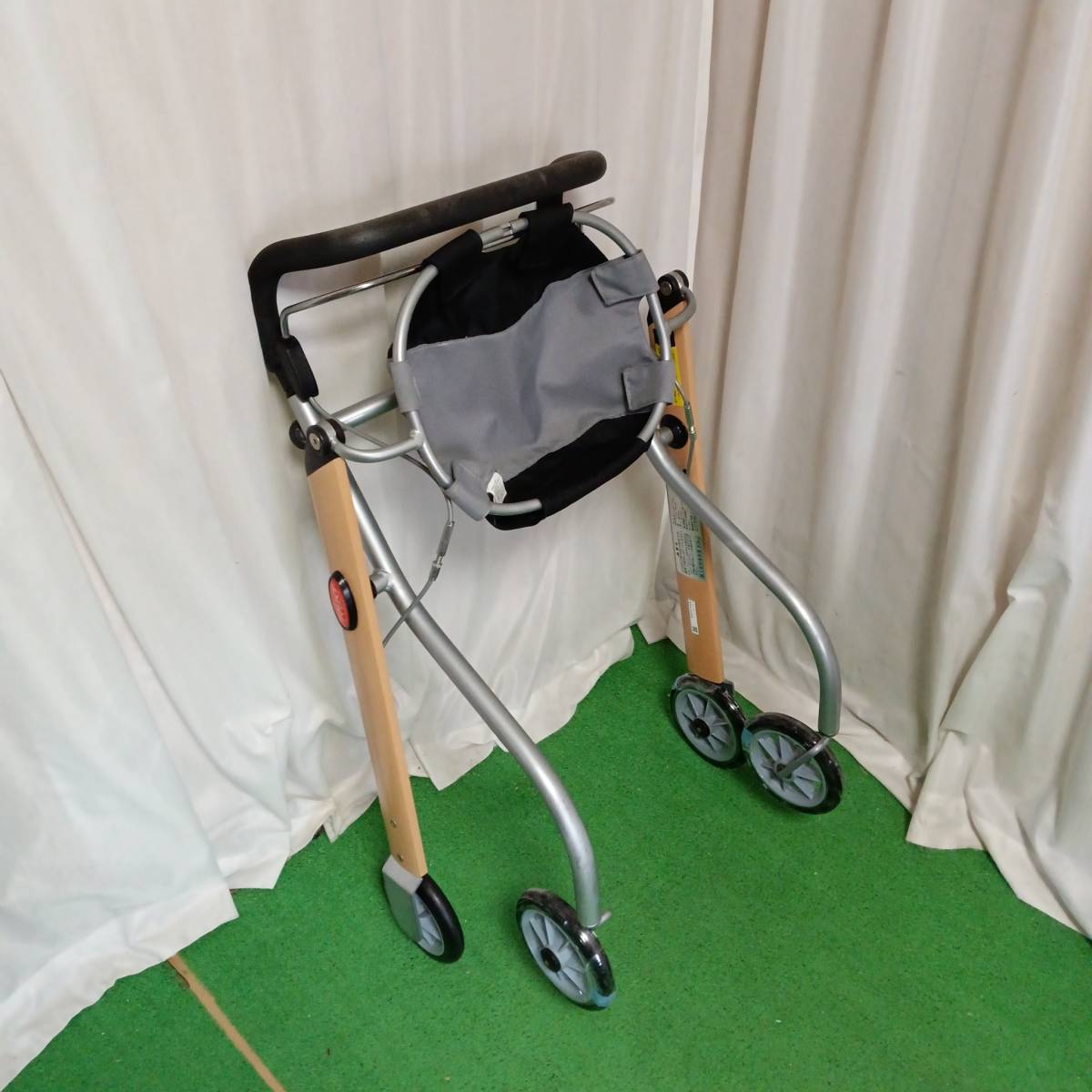 HK-NB02280)【中古歩行器】竹虎ヒューマンケア レッツゴー 消毒洗浄
