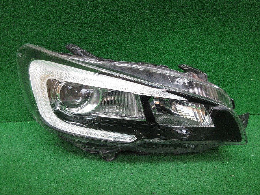 レヴォーグ VM4/VMG 前期 純正 右ヘッドライト LED ICHIKOH 1877 R
