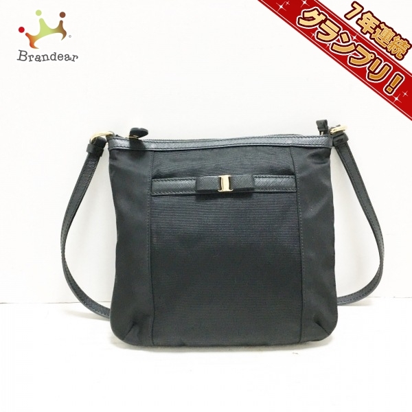 サルバトーレフェラガモ SalvatoreFerragamo ショルダーバッグ ヴァラ