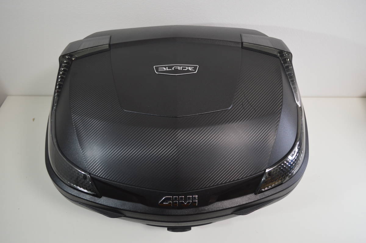 GIVI リアボックス モノロックケース | モノロック BLADE トップケース 