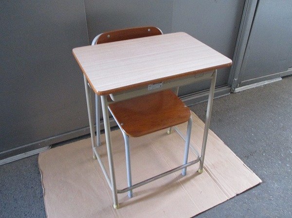 LION ライオン TOYO トーヨー 学校用机＆イス 1号：166～179cm 生徒用