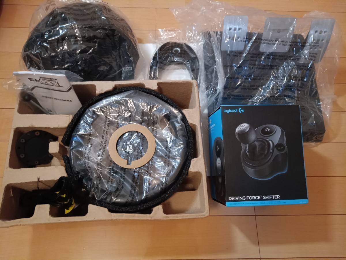 送料無料】中古 Thrustmaster T300RS GT Edition ＋ Logicool シフター 