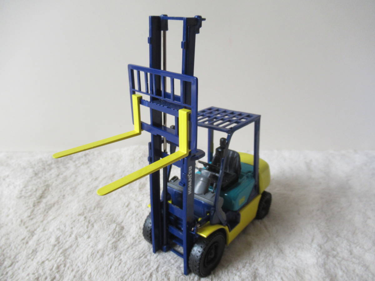 KOMATSU FORKLIFT コマツ フォークリフト FD25-12 1/20 ミニカー