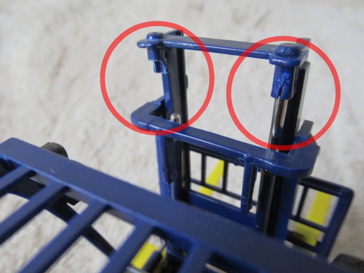 KOMATSU フォークリフト　ミニチュア模型 KOMATSU FORKLIFT コマツ フォークリフト FD25-12 1/20 ミニカー