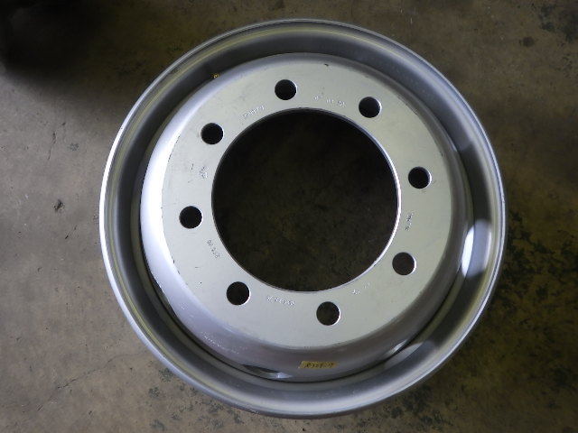 r328-7-3 ★ スチール製 ホイール 19.5×6.75 4.6mm ISO方式 8穴 低床