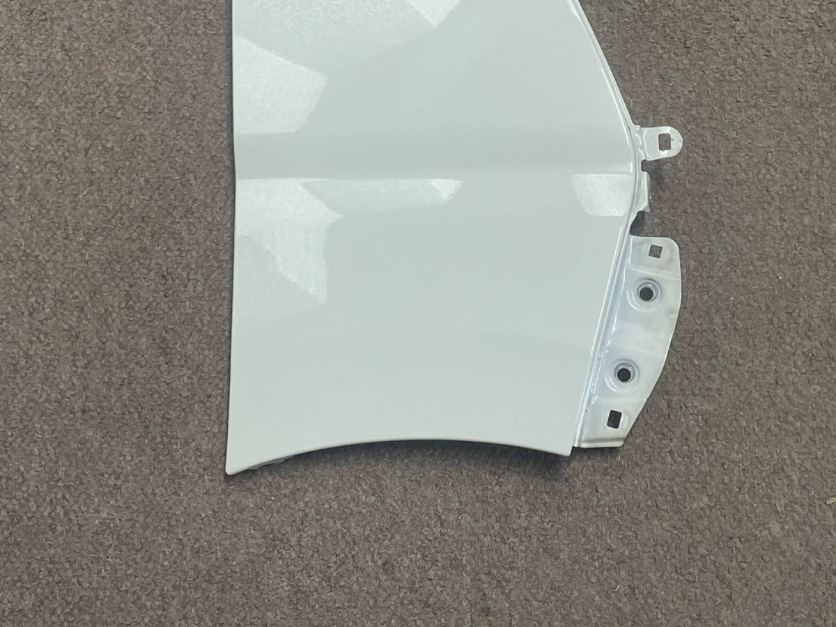 ハイゼットカーゴ s321v w19 右フェンダー美品 ハイゼット[S321V後期]フロント右フェンダー W19白 S321V ハイゼット