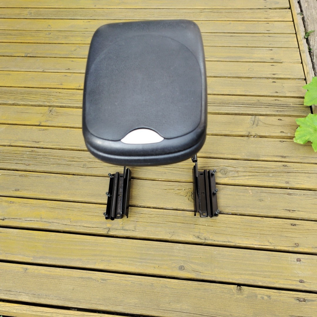 F15 ジューク 純正オプション アームレスト