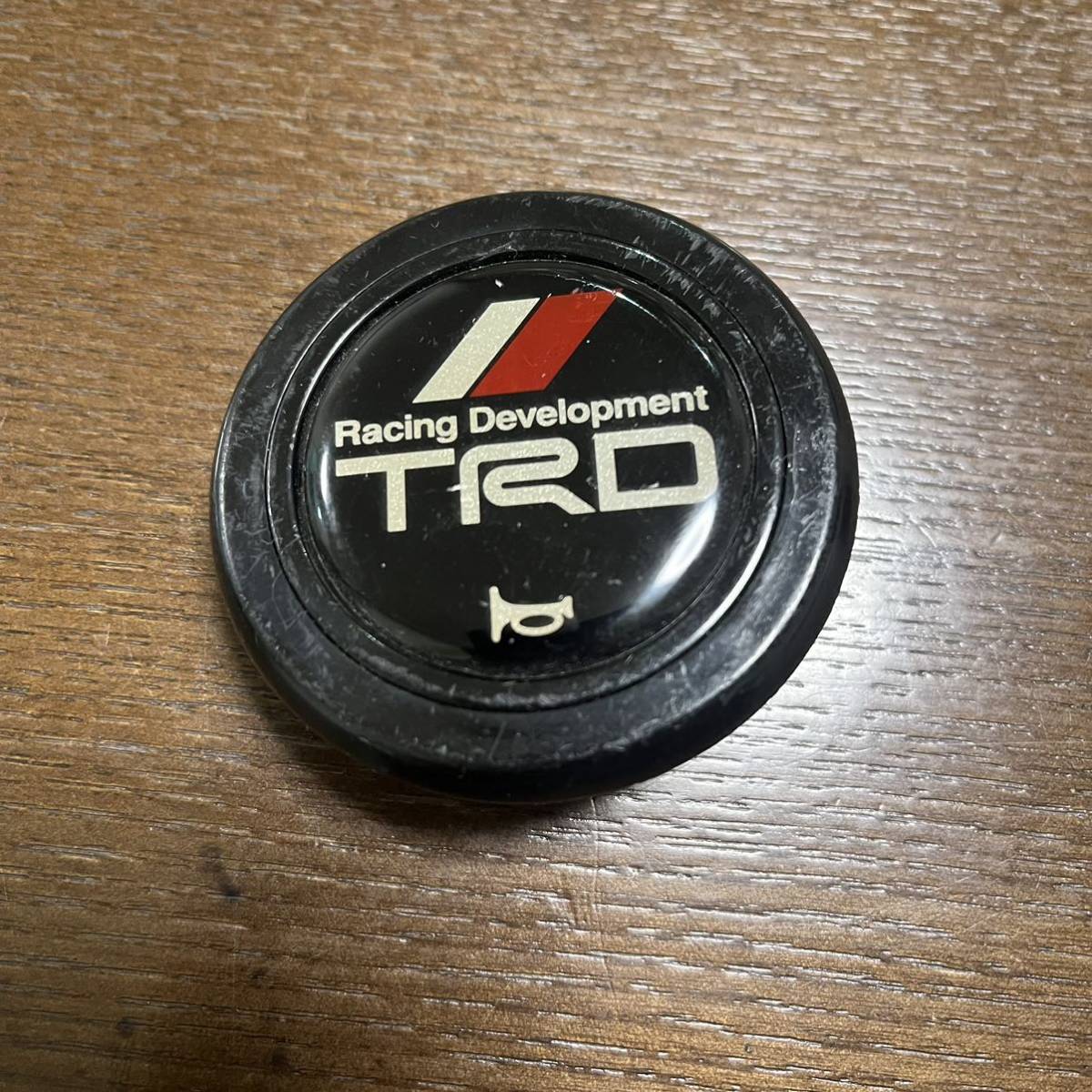 希少 TRD ホーンボタン当時物 TOYOTA TRD ホーンボタン 当時物 旧モデル の入札履歴 - 入札者の順位