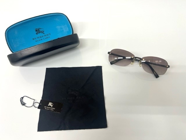 BURBERRY BLACK LABEL サングラス ケース付き