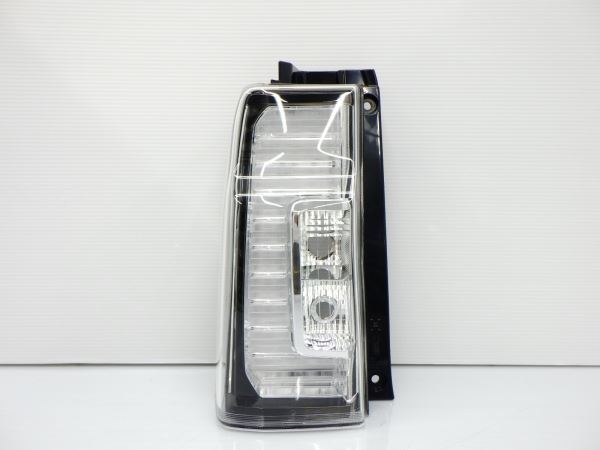 T49362△ タントカスタム トップエディション LA600S/LA610S 後期 左テールランプ TOKAIDENSO 20516 TANTO CUSTOM