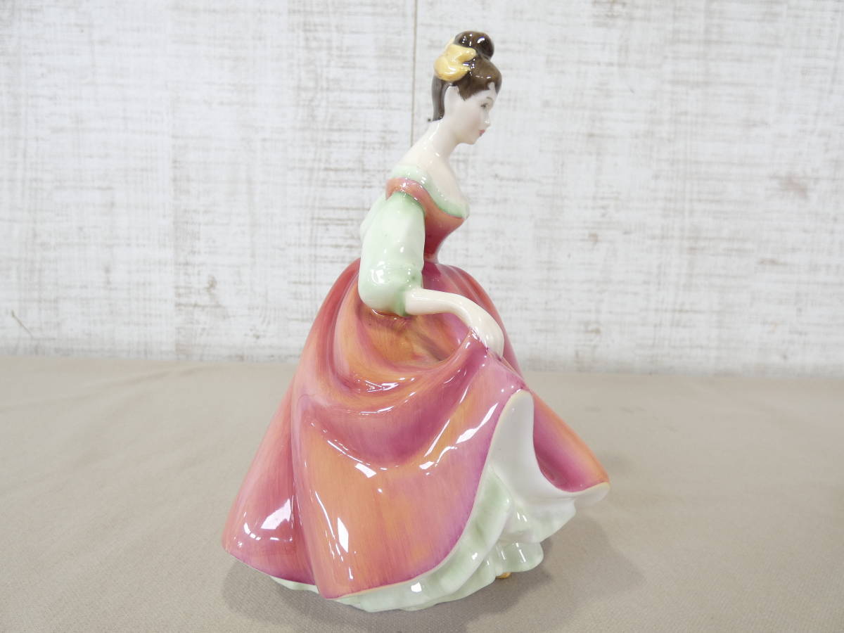 ROYAL DOULTON ロイヤルドルトン HN2832 Fair Lady Red フィギュリン 
