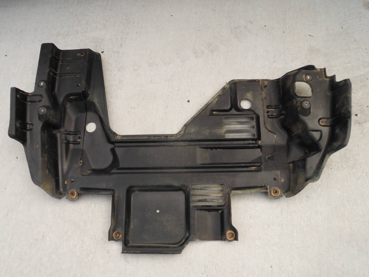 H23年式　GBD-U62T　ミニキャブトラック　エンジン　アンダーカバー　