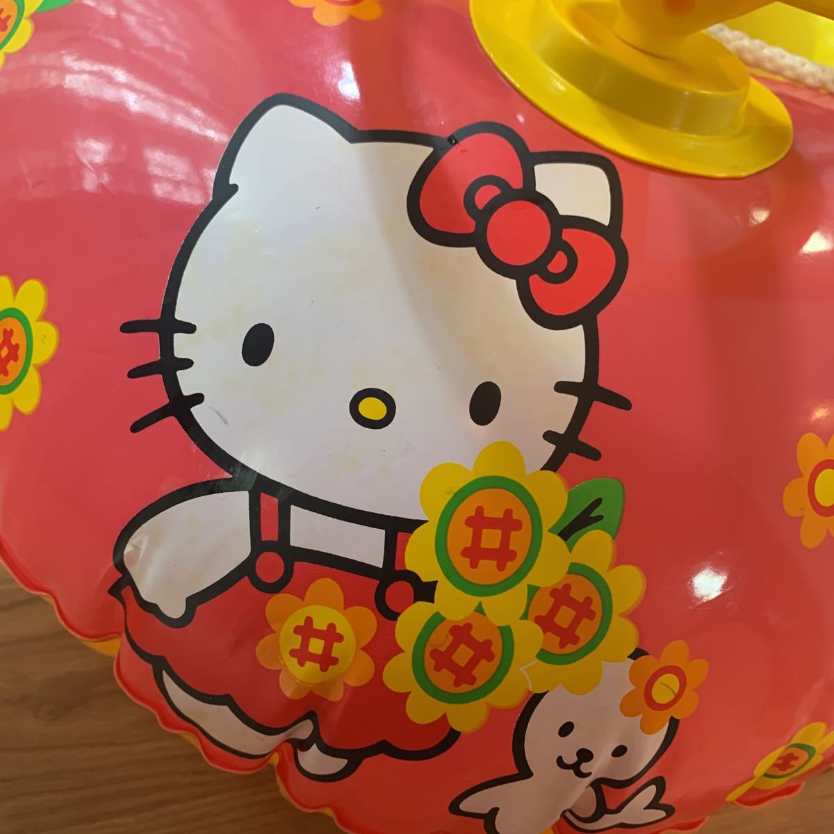 送料無料 浮き輪 足入れボート キティちゃん 空ビ 浮輪 レトロ ハロー