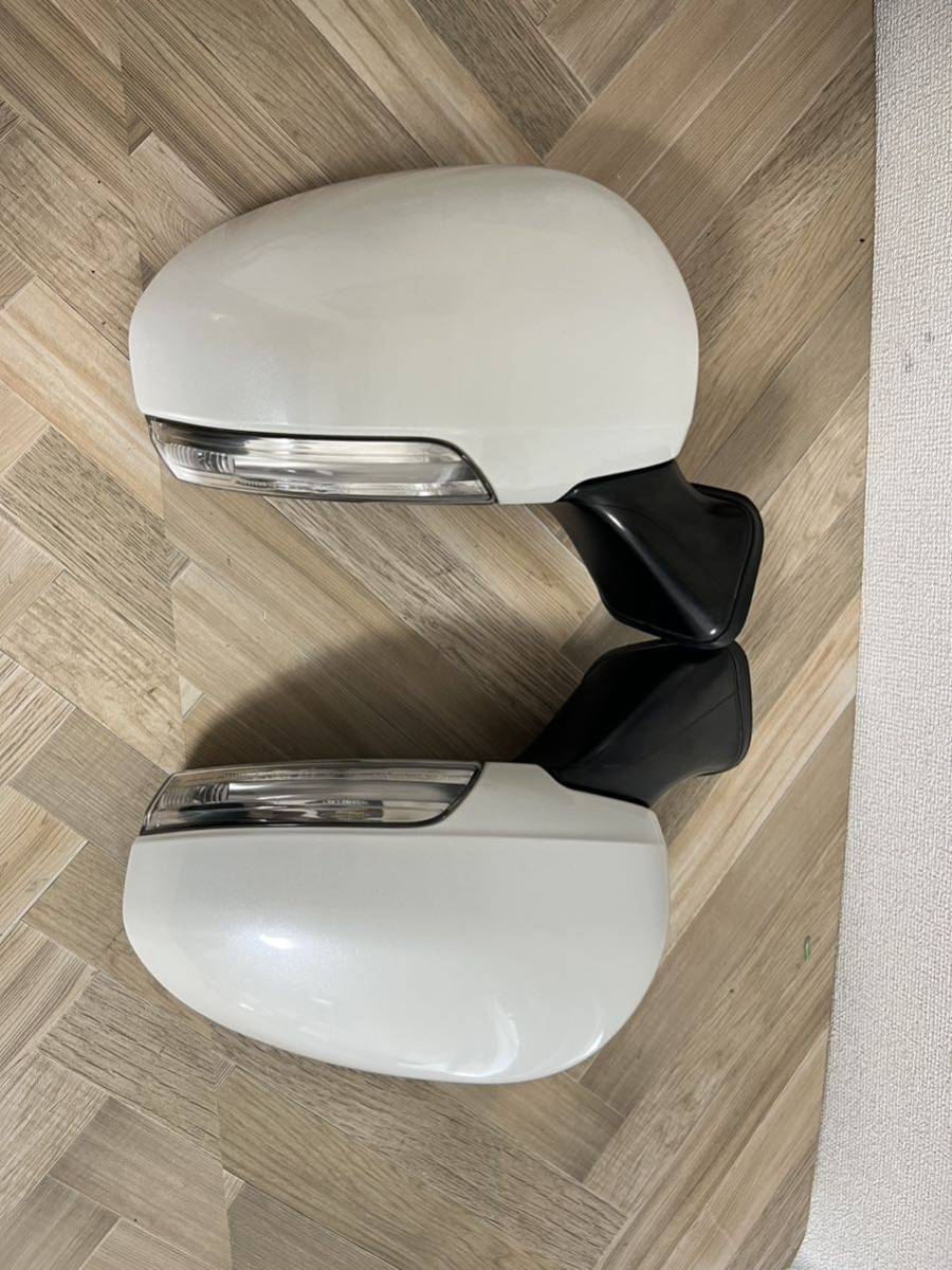 トヨタ プリウス30 純正 ドアミラー 左右 サイドミラー ホワイト 中古