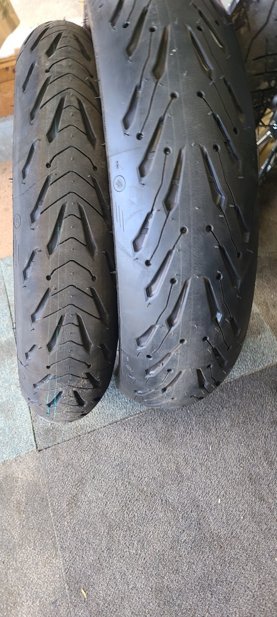 即決の方　送料込みで　　　　　　　　ミシュラン　ロード5　末走行