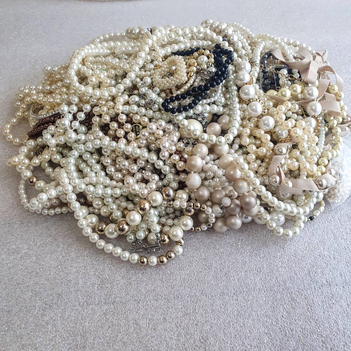 『全パール』『大量 約 2.1kg』アクセサリー まとめ ネックレス サンゴ 珊瑚 アコヤ 淡水パール 本真珠 イミテーション メッキ 天然石　