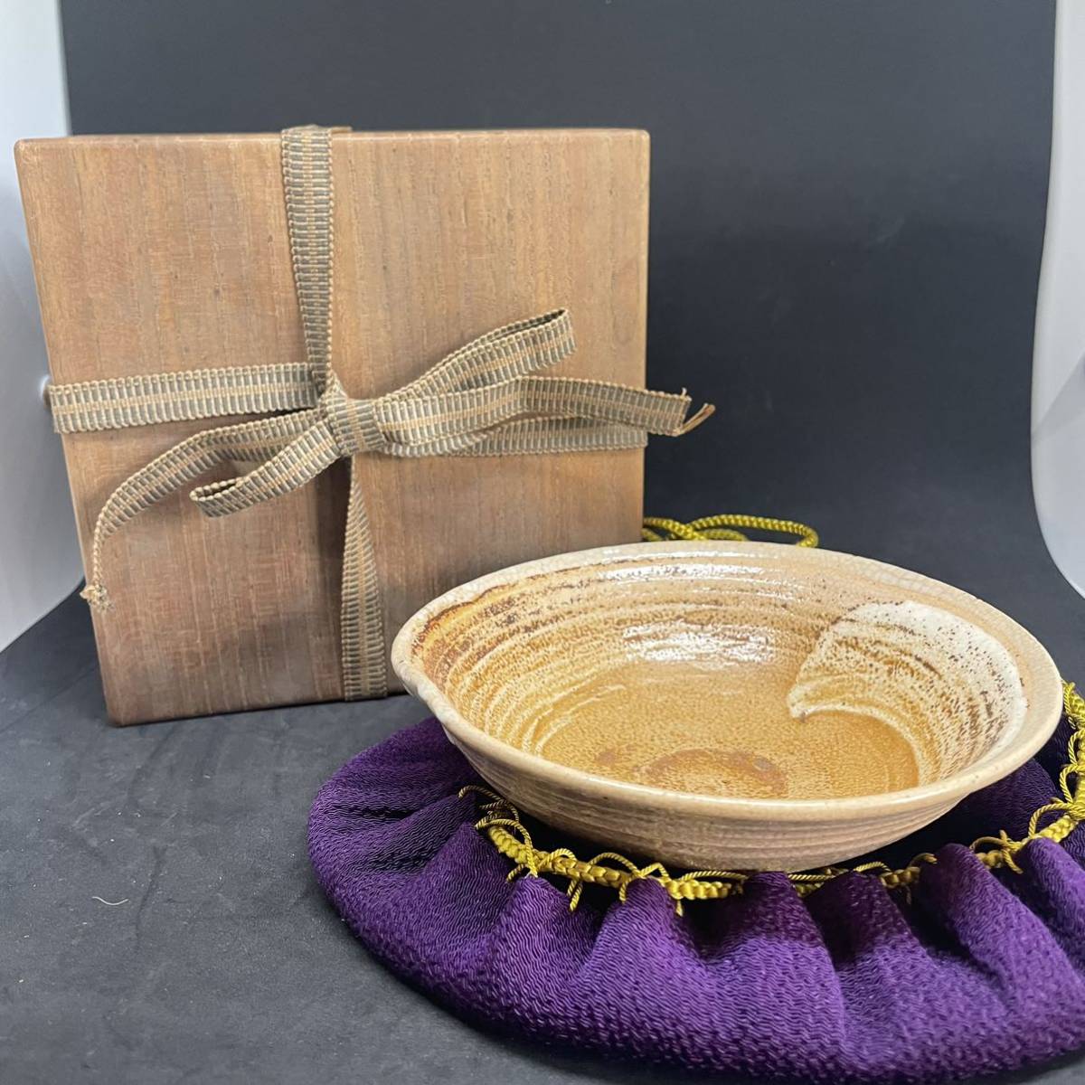 【1円スタート】山古 鶴舞焼 刷毛目平茶碗 大谷句佛の書 詩入り 茶道具 抹茶茶碗 茶碗 共箱 古陶磁器 古美術 骨董 旧家初出し 未使用保管品