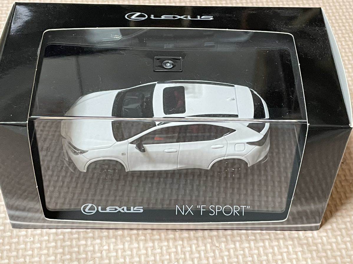 レクサス　NX 新型NX ミニカー　1/43 Fスポーツ