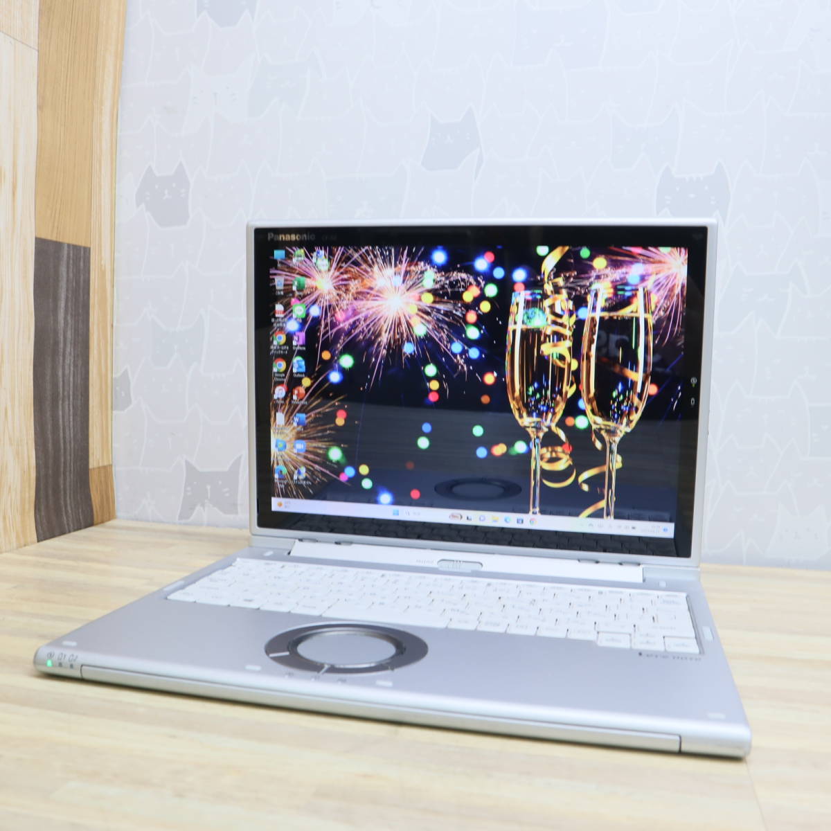 ☆中古PC 高性能7世代i5！M.2 SSD256GB メモリ8GB☆CF-XZ6R Core i5 