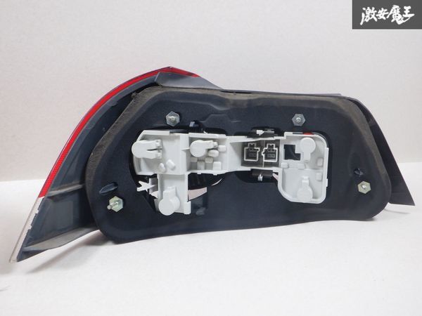 VOLVO ボルボ 純正 MB5244 C70 カブリオレ 後期 テールライト
