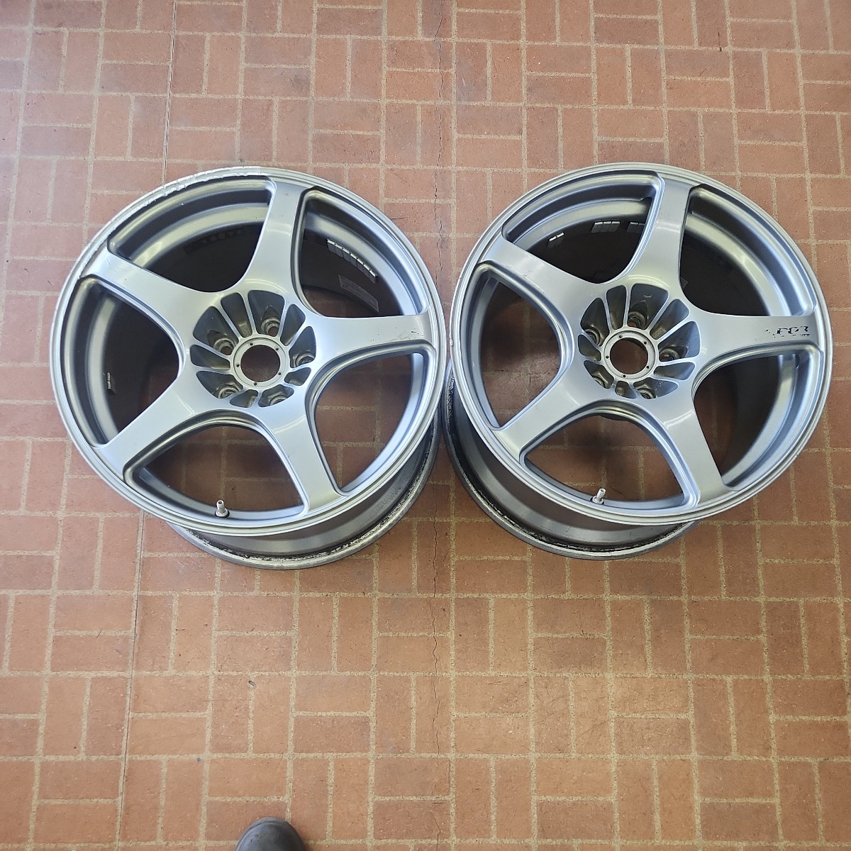 ENKEI RACING RP03 17インチ 8.5J+35 5H-114.3 中古2本 ドリケツ