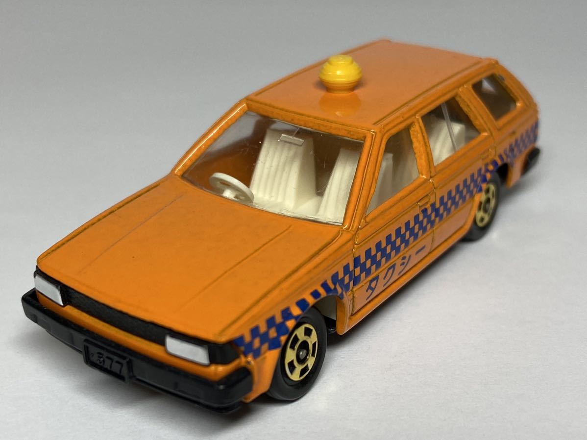 トミカ 働く自動車セット 日産ブルーバードワゴンタクシー 日本製 34-4