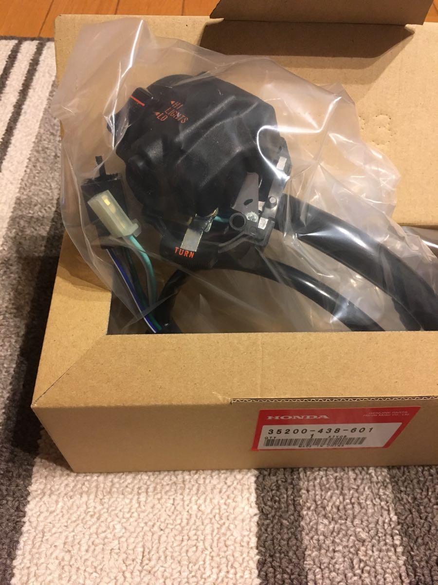 ☆新品☆純正☆CB750F 左ハンドルスイッチ CB750F 900F ハンドルスイッチ - ウインカー -cb750f左スイッチの中古品