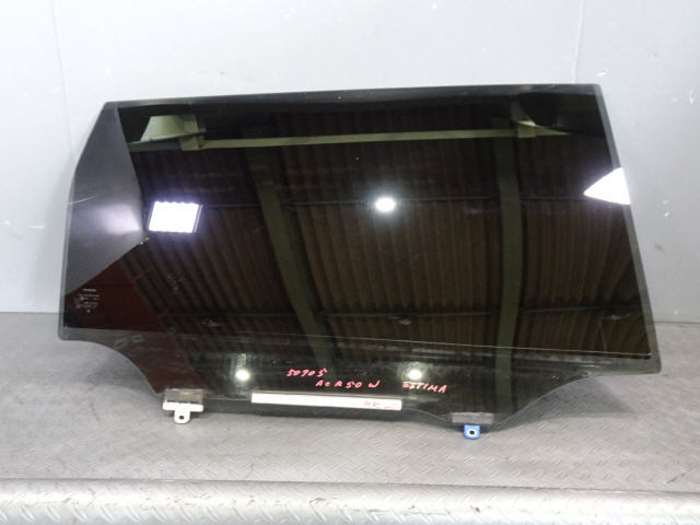 ロードスター 型式:5BA-MXPB10｜ヤリスクロス(トヨタ)の総合情報