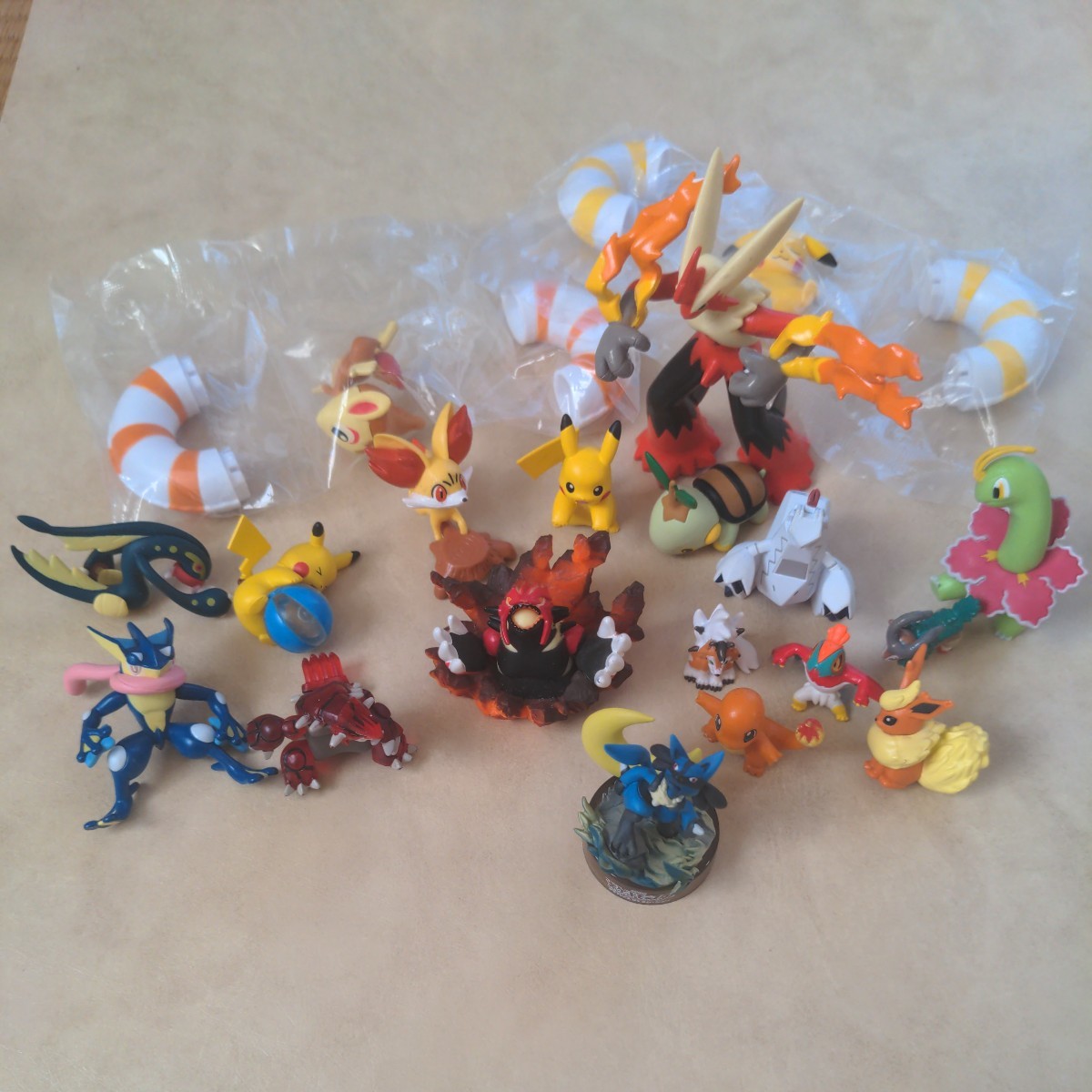 ポケモン フィギュア ガチャ ポケモン FAN OF PIKACHU&EIEVUI