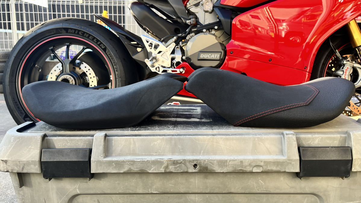 ドゥカティパフォーマンス製 コンフォートシート ライダーハイシート